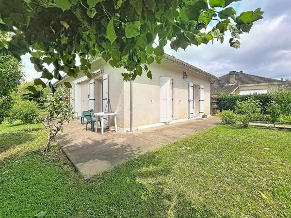Location                                                      Maison de village
                        
                     4 pièces                      88 m2                     à Le Bugue