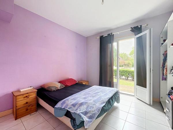Location                                                      Maison de village
                        
                     4 pièces                      88 m2                     à Le Bugue