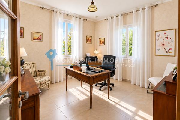Maison 7 pièce(s) 6 chambre(s) 240 m²