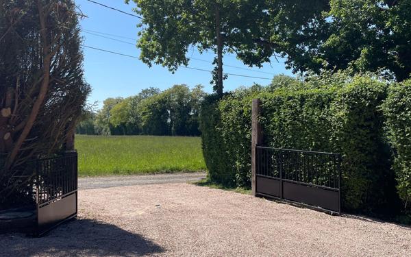 Maison à vendre    5 pièces •  Beaufour-Druval