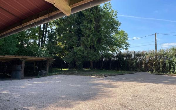 Maison à vendre    5 pièces •  Beaufour-Druval