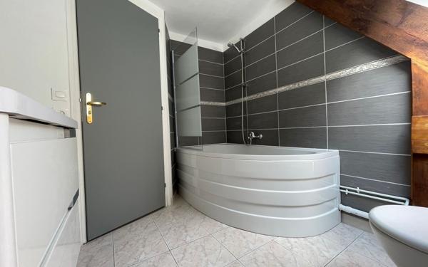 Maison à vendre    5 pièces •  Beaufour-Druval