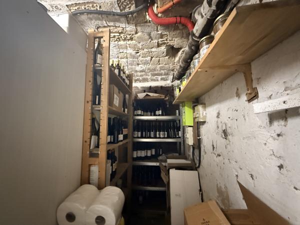 Fonds De Commerce
        
        - 70 m² Exclusivité 195 000 € *