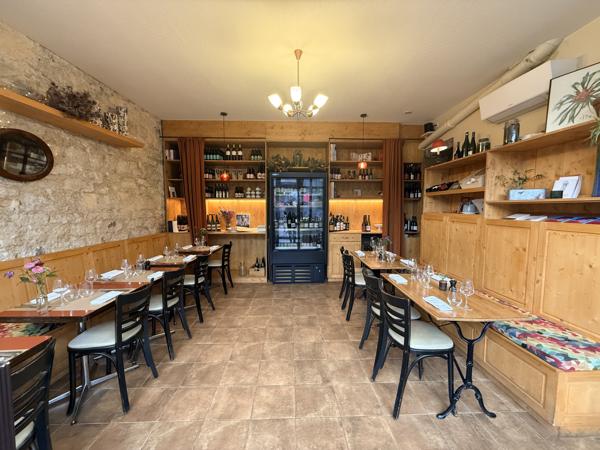 Fonds De Commerce
        
        - 70 m² Exclusivité 195 000 € *