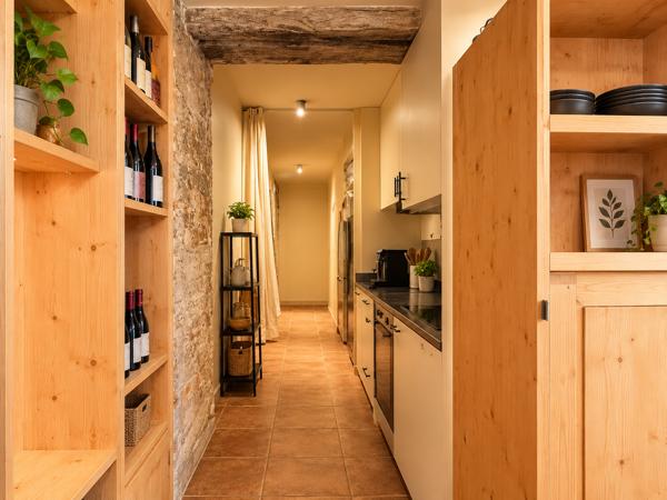 Fonds De Commerce
        
        - 70 m² Exclusivité 195 000 € *