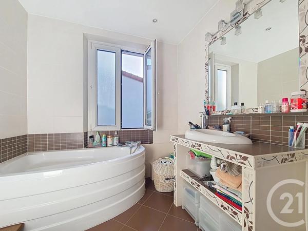 Maison à vendre  7 pièces - 212,20 m 2   CHENNEVIERES SUR MARNE  - 94