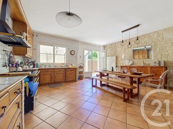 Maison à vendre  7 pièces - 212,20 m 2   CHENNEVIERES SUR MARNE  - 94