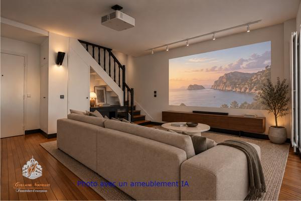 Duplex d’exception - Au pied de la Cathédrale Notre-Dame de Paris (4e) - 100 m² - 2 chambres - Box en sus