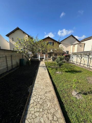 Maison à vendre    6 pièces •  Épinay-sur-Seine