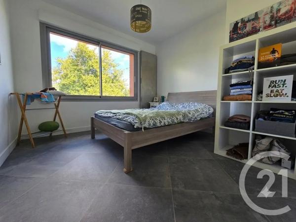 Maison à vendre  7 pièces - 210 m 2   ST MAUR DES FOSSES  - 94