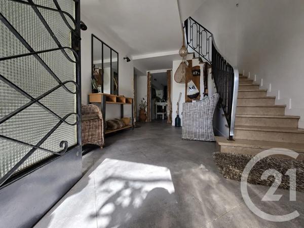 Maison à vendre  7 pièces - 210 m 2   ST MAUR DES FOSSES  - 94