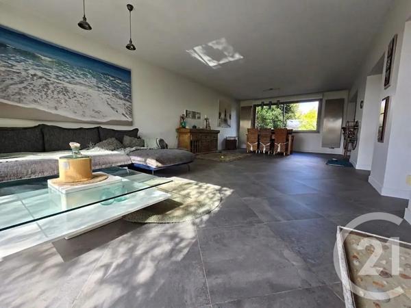 Maison à vendre  7 pièces - 210 m 2   ST MAUR DES FOSSES  - 94