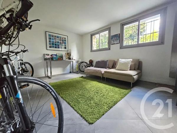 Maison à vendre  7 pièces - 210 m 2   ST MAUR DES FOSSES  - 94