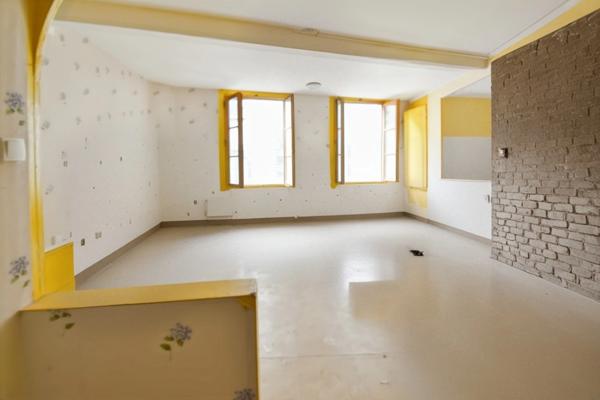 Immeuble à vendre THIERS (63)