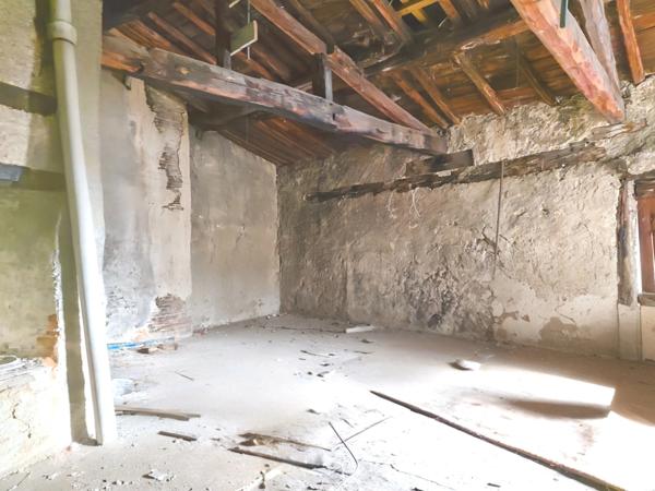 Immeuble à vendre THIERS (63)