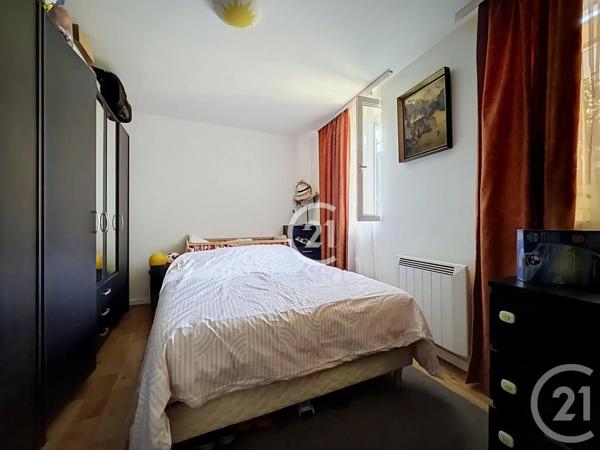 Appartement F3 à vendre  3 pièces - 44,49 m 2   MONTREUIL  - 93