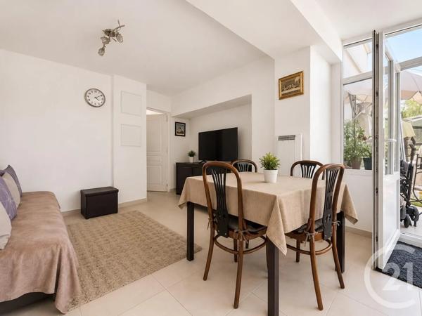 Appartement F3 à vendre  3 pièces - 44,49 m 2   MONTREUIL  - 93