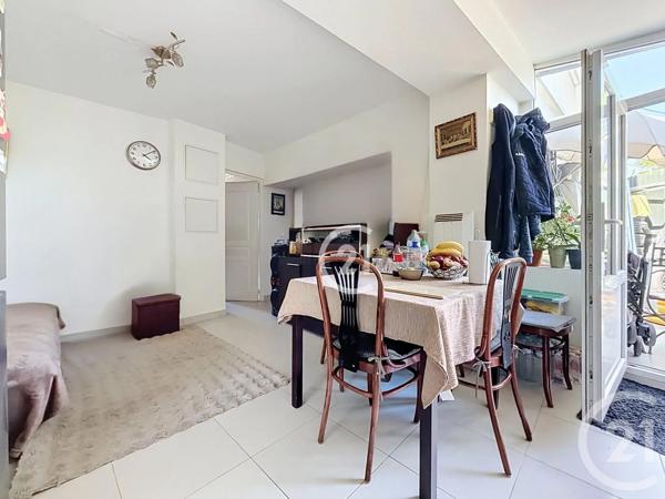 Appartement F3 à vendre  3 pièces - 44,49 m 2   MONTREUIL  - 93