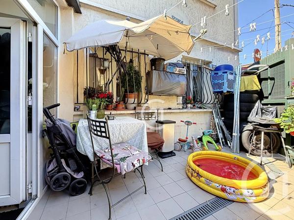 Appartement F3 à vendre  3 pièces - 44,49 m 2   MONTREUIL  - 93