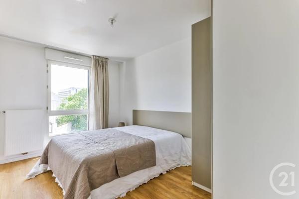 Appartement F4 à vendre  4 pièces - 87 m 2   AUBERVILLIERS  - 93