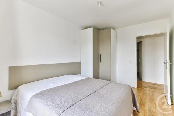 Appartement F4 à vendre  4 pièces - 87 m 2   AUBERVILLIERS  - 93