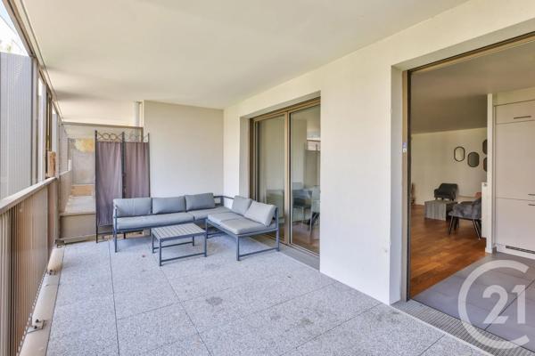 Appartement F4 à vendre  4 pièces - 87 m 2   AUBERVILLIERS  - 93