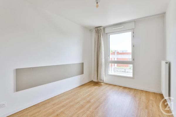 Appartement F4 à vendre  4 pièces - 87 m 2   AUBERVILLIERS  - 93
