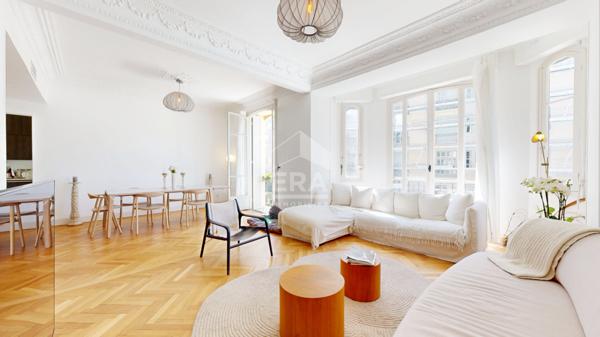 NICE - FLEURS : JOLI 3/4 PIÈCES TRAVERSANT DANS UN BEAU BOURGEOIS