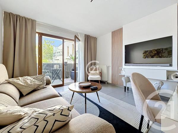 Appartement F3 à vendre  3 pièces - 64,82 m 2   MONTREUIL  - 93