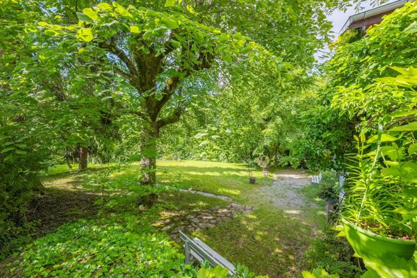 Gex (01170) Maison de charme 5 chambres - Grand terrain - Investissement