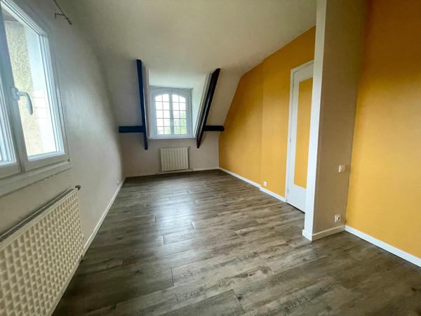 Maison
         7 pièces
        - 140 m² Exclusivité 529 000 € *