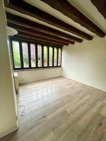 Maison
         7 pièces
        - 140 m² Exclusivité 529 000 € *