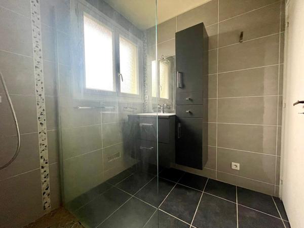 Maison
         7 pièces
        - 140 m² Exclusivité 529 000 € *