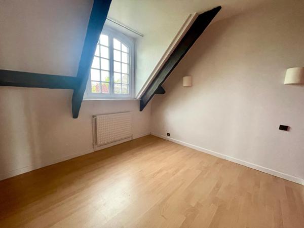 Maison
         7 pièces
        - 140 m² Exclusivité 529 000 € *