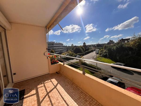 Appartement à louer 4 pièces 97m² Laval (53000)
