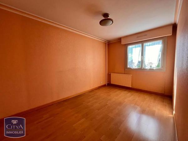 Appartement à louer 4 pièces 97m² Laval (53000)