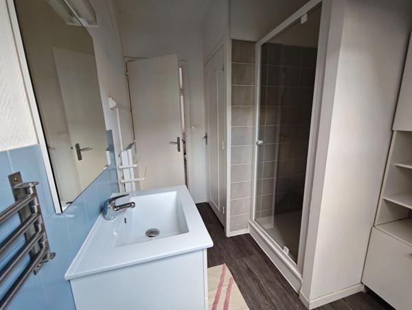 A LOUER : T2 à LILLE • • 640 € CC • Réf. 1560-3