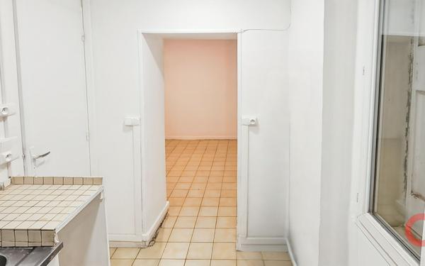 Appartement à vendre    1 pièce •  Saint-Denis