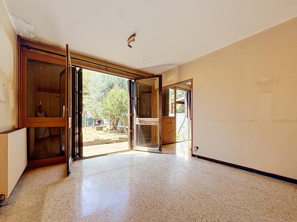 Maison
         5 pièces
        - 108 m² Exclusivité 135 000 € *