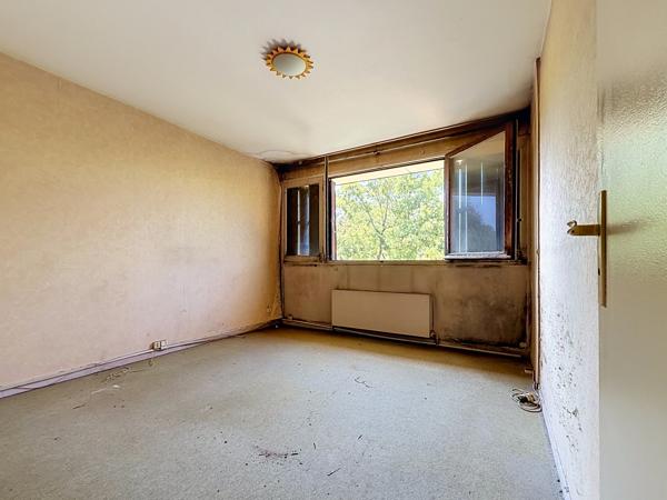 Maison
         5 pièces
        - 108 m² Exclusivité 135 000 € *