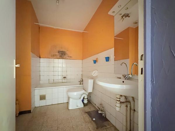 Maison
         5 pièces
        - 108 m² Exclusivité 135 000 € *