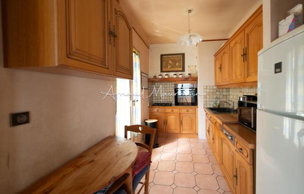 Maison à fort potentiel au centre du village