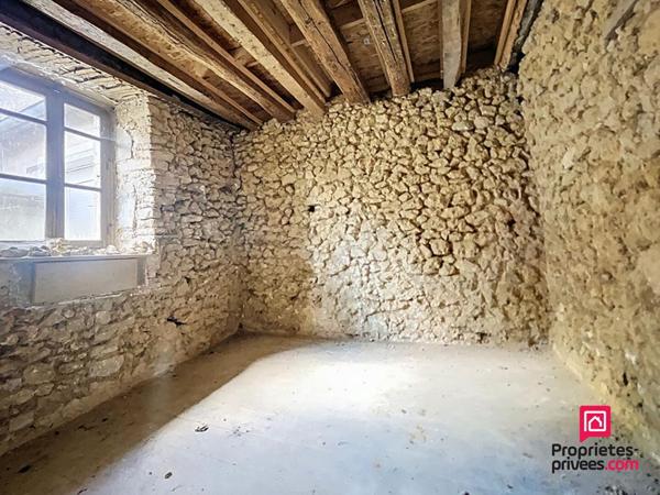 Maison de 185 m2 à rénover au centre de René