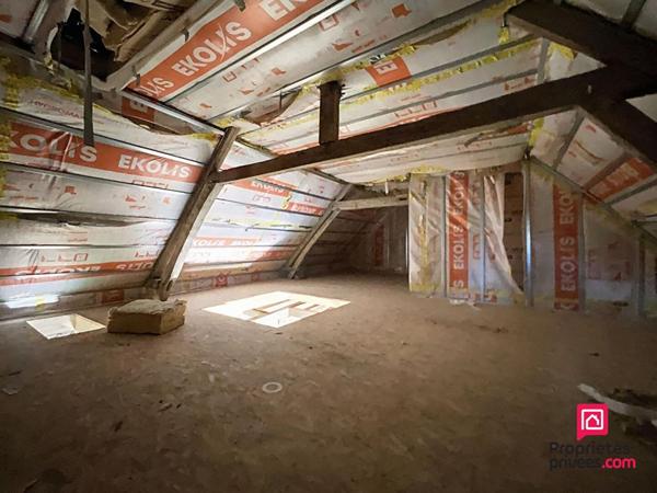 Maison de 185 m2 à rénover au centre de René