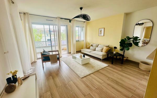 Appartement à vendre    4 pièces • 81,54 m2 Six-Fours-les-Plages