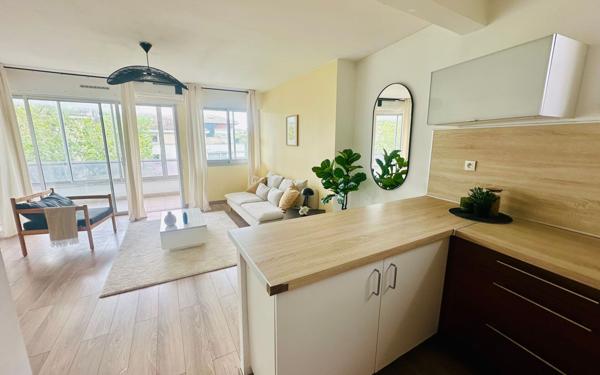Appartement à vendre    4 pièces • 81,54 m2 Six-Fours-les-Plages
