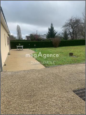 Maison à Seiches-sur-le-Loir, 49140 - 7 pièces 148m²