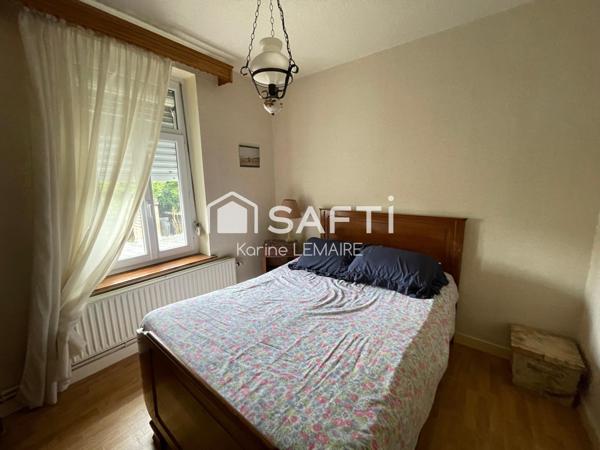 Belle maison semi individuelle par le garage