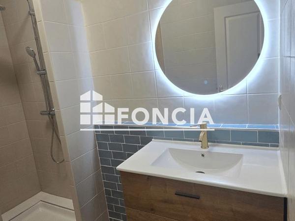 Location Appartement 3 pièces 62.96 m² - 53 RUE MONTESQUIEU Agen 47000