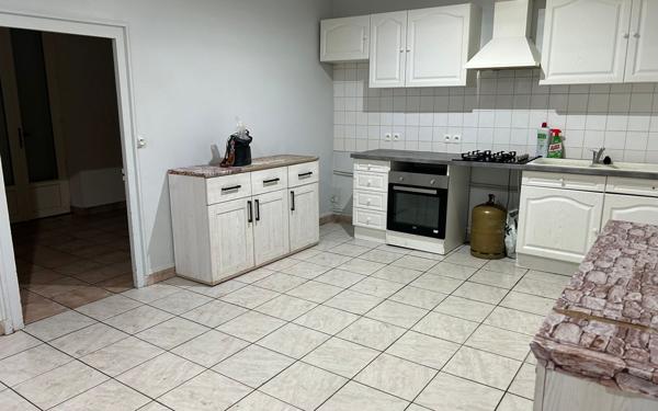 Maison à vendre    3 pièces •  Bléneau